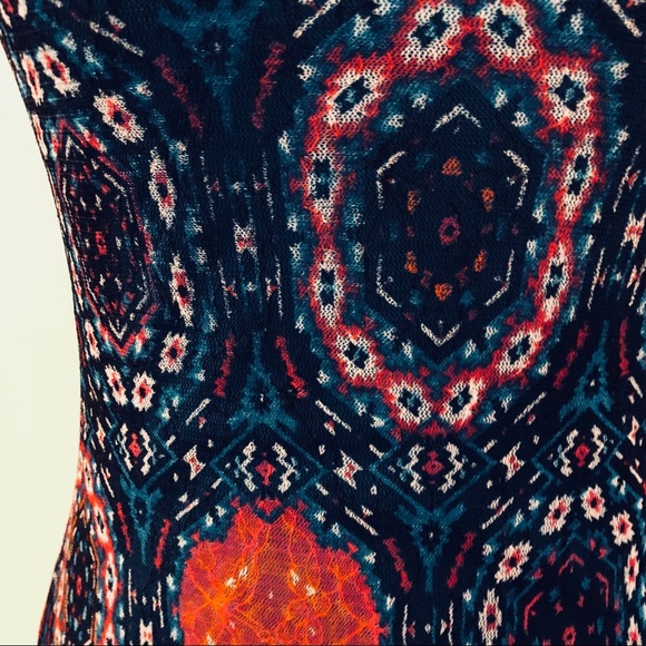 Patterned Maxi Dress - Picture 7 of 7